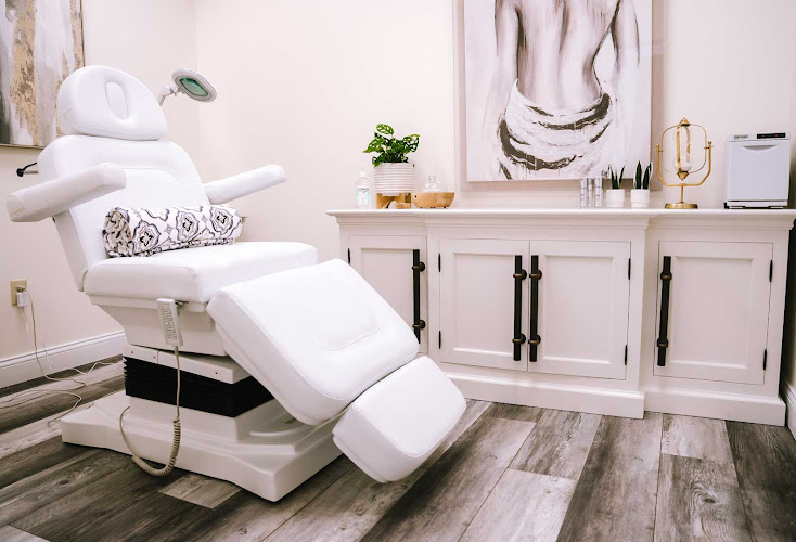 CaptivatingU Med Spa | Botox Specialist | Lip Filler Specialist | Hormone Therapy Medical Spa clinic