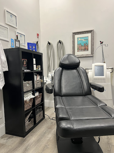 Contouring by Kate clinic