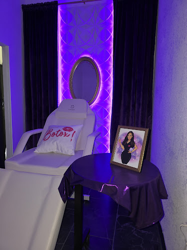 Gigi's Glo&Go PLLC clinic