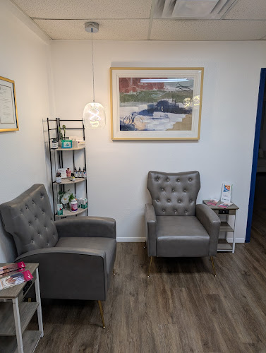 iThrive Infusion and Wellness -IV vitamin infusion, injections, weight loss teeth whitening clinic