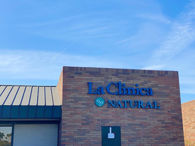 La Clinica Natural clinic