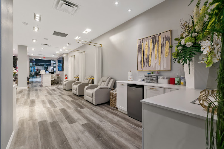 Optimal Wellness at International Plaza clinic