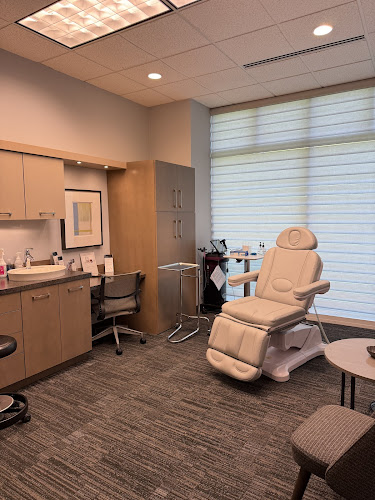 RegenCen: Dr. Gustav Lo, MD clinic