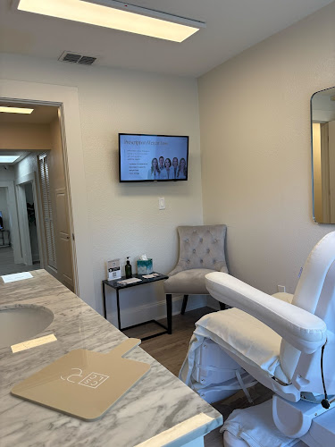 RegenCen: Dr. Gustav Lo, MD clinic