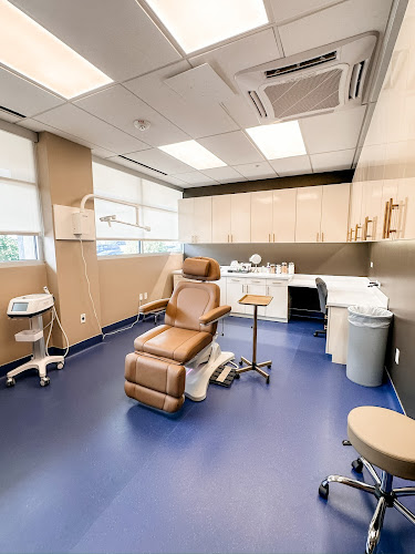 Unscripted Functional Aesthetic Medicine clinic